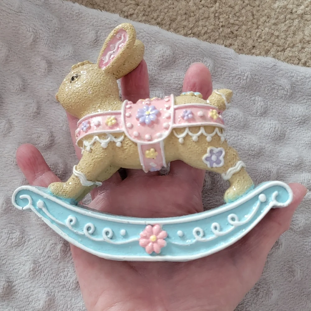 Pastel Rocking Bunny - Picture 6 of 7